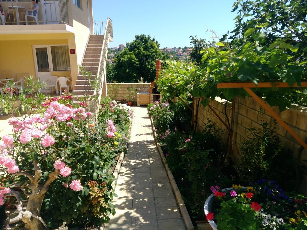 Eleonor Guest House Byala  Exterior photo