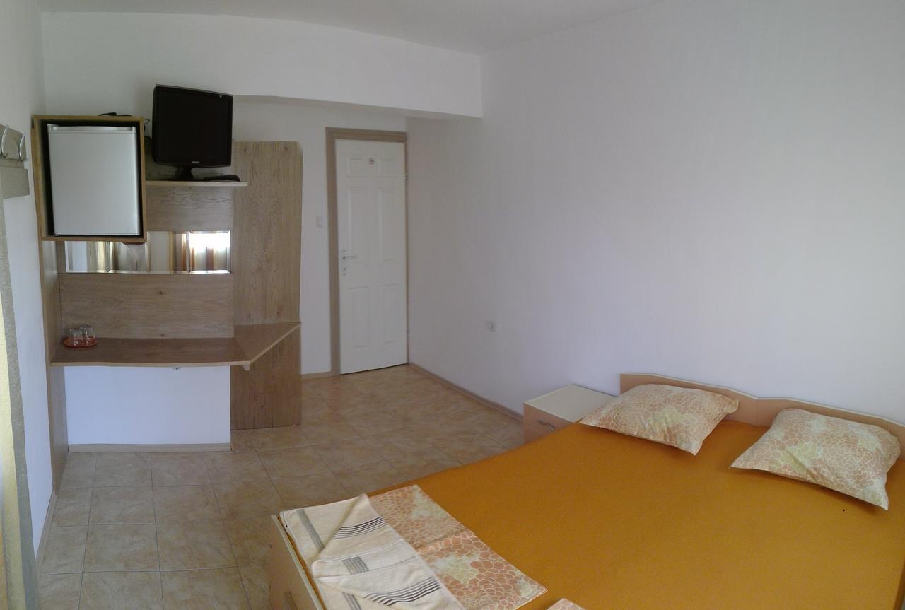 Eleonor Guest House Byala  Exterior photo